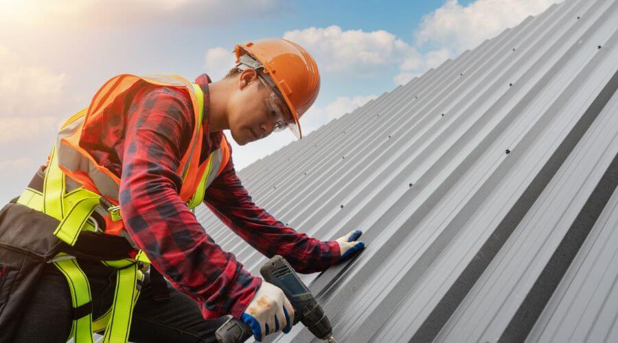 Professional Emergency Roof Repairs services in Saint John, ND